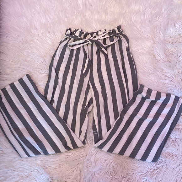 American Eagle Stripped Flowy Pants - Picture 1 of 2